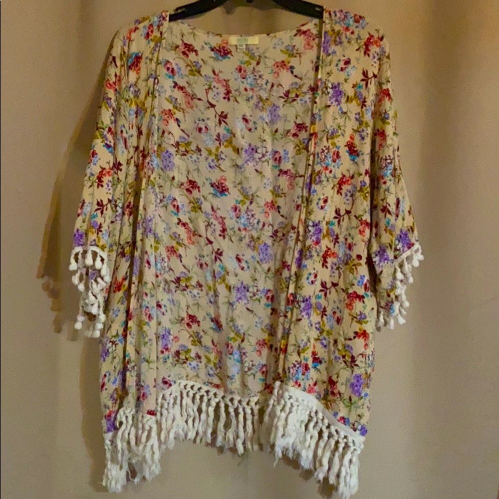 Floral fringe kimono